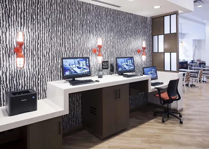 Hampton & Downtown Hotel 3*