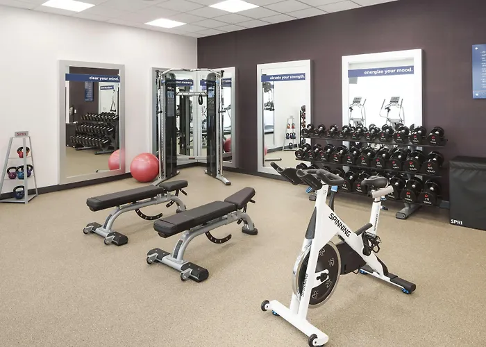 Hampton & Downtown Hotel 3*