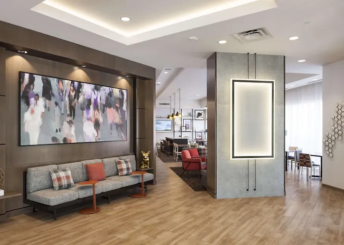 Hampton & Downtown Hotel
